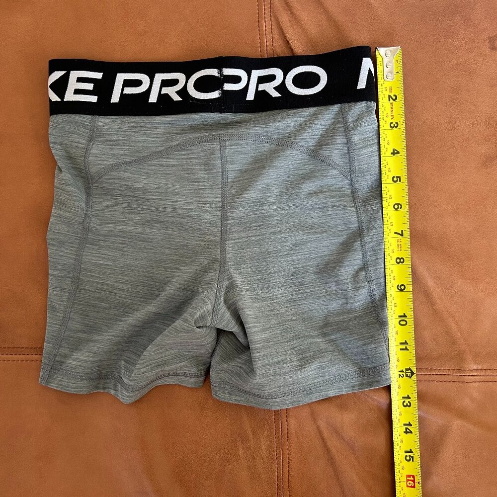 NikePro Performance Booty Shorts - Picture 2 of 3